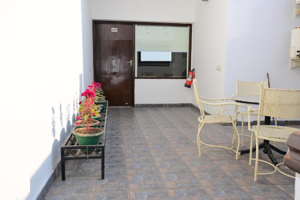 Maharani Regency Hotel Panchkula Exterior photo